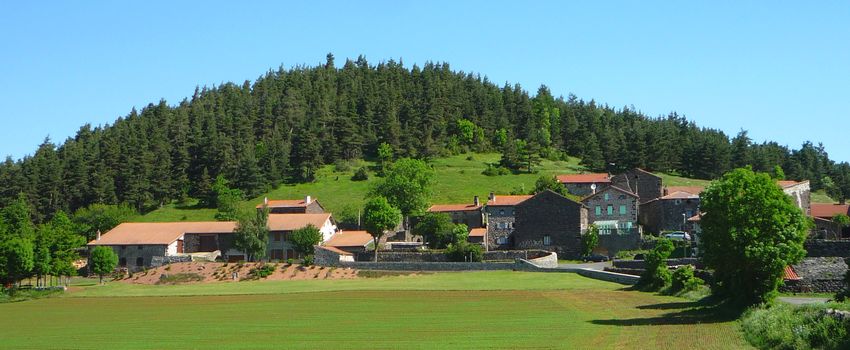 village Fay de la commune de Bains
